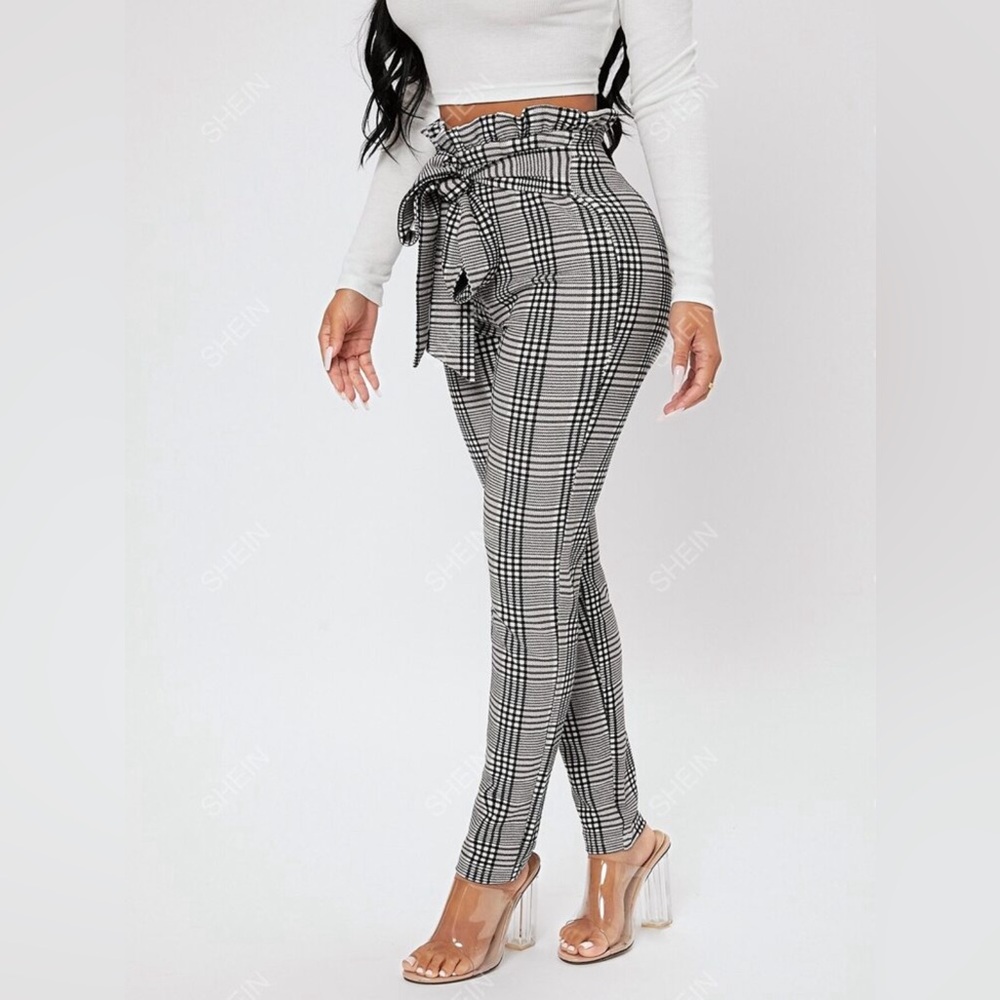 Plaid High Waist Tie in Front Elastic Band Pants 🤍